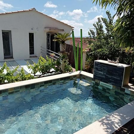 Logement De Charme Avec Piscine Et Jacuzzi Carnoules  Exterior photo