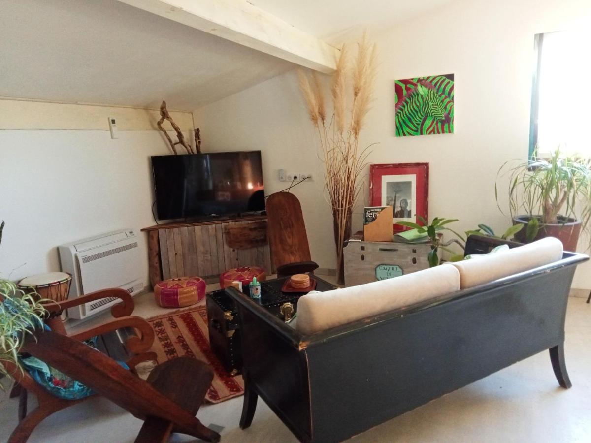 Logement De Charme Avec Piscine Et Jacuzzi Carnoules  Exterior photo